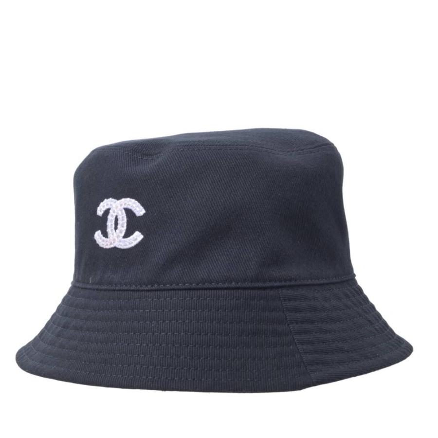 CHANEL S24P CC Logo Reversible Bucket Hat