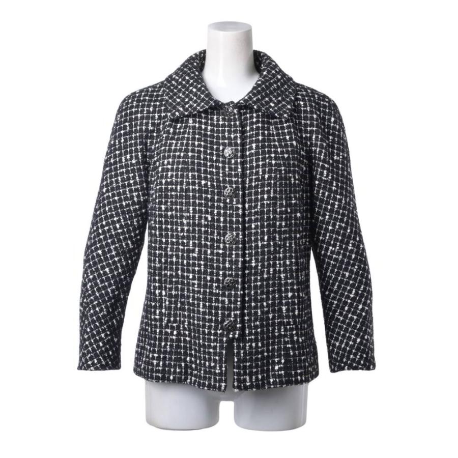 Beautiful Condition CHANEL P39525V28543 Tweed Jacket with 6 CC Logo Buttons
