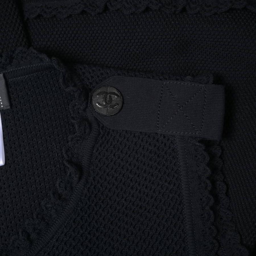 Excellent Condition CHANEL P53709K07001 Knit Dress with Three Coco Mark Buttons
