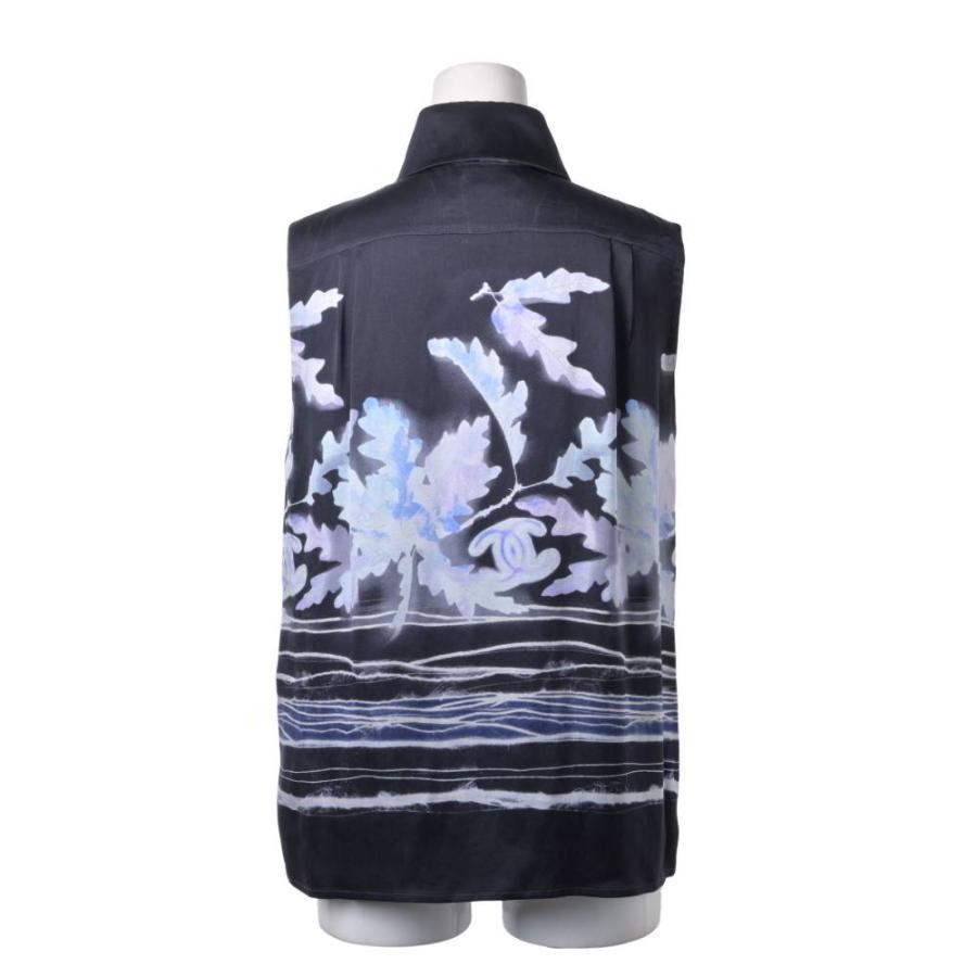 CHANEL 06P P28195V18020 Coco Mark-Print Silk Sleeveless Top